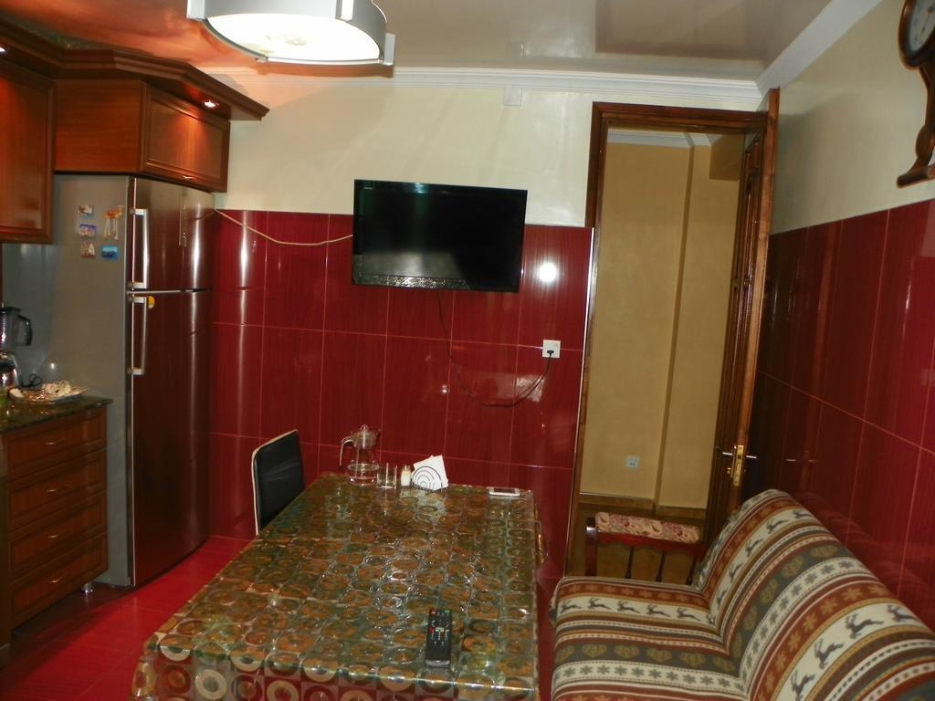 Apartment Rusudan Batumi Quarto foto